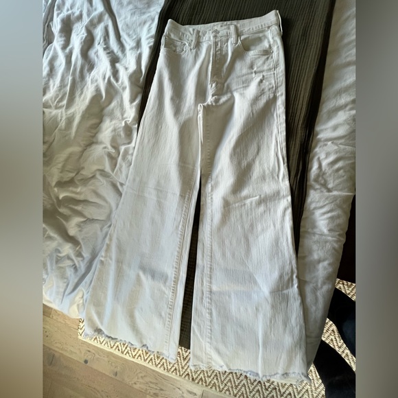 NEW MOTHER roller fray jean in almost innocent - Picture 4 of 6